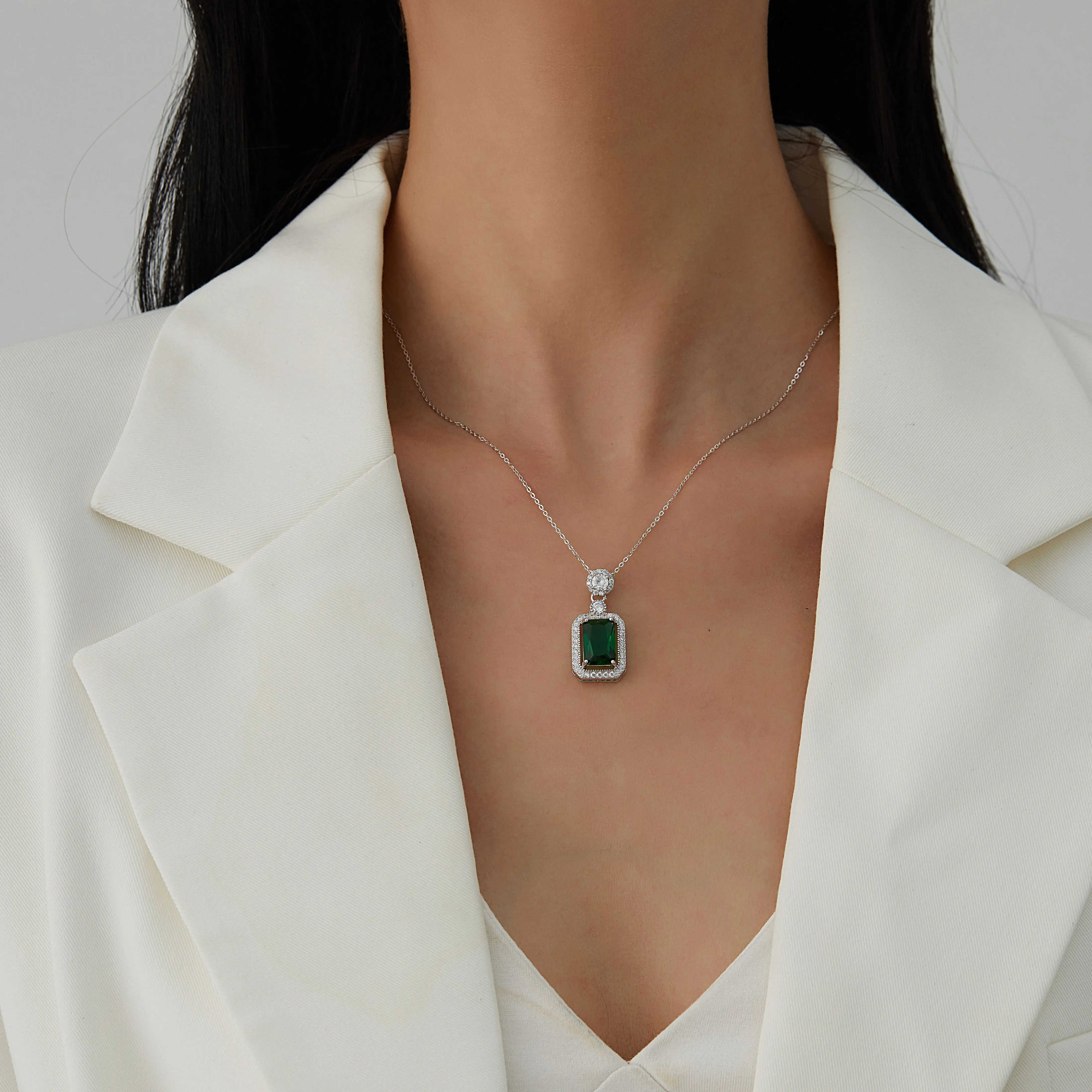 Women Fine Gift Jewelry 14k White Gold Plated Silver Green Cubic Zircon Halo Pendant 925 Sterling Silver Emerald Necklaces
