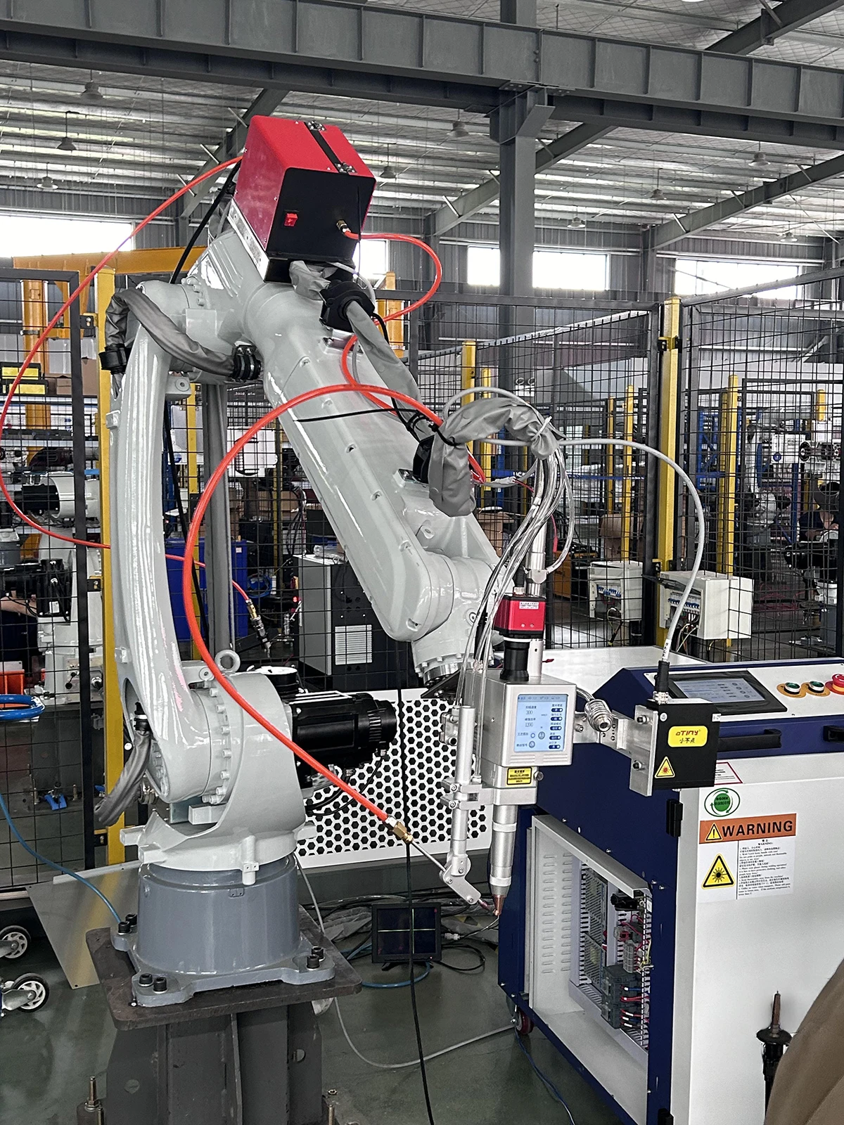 CNCColgar Factory automatic robotic arm pipe welding 1500w with wire feeder