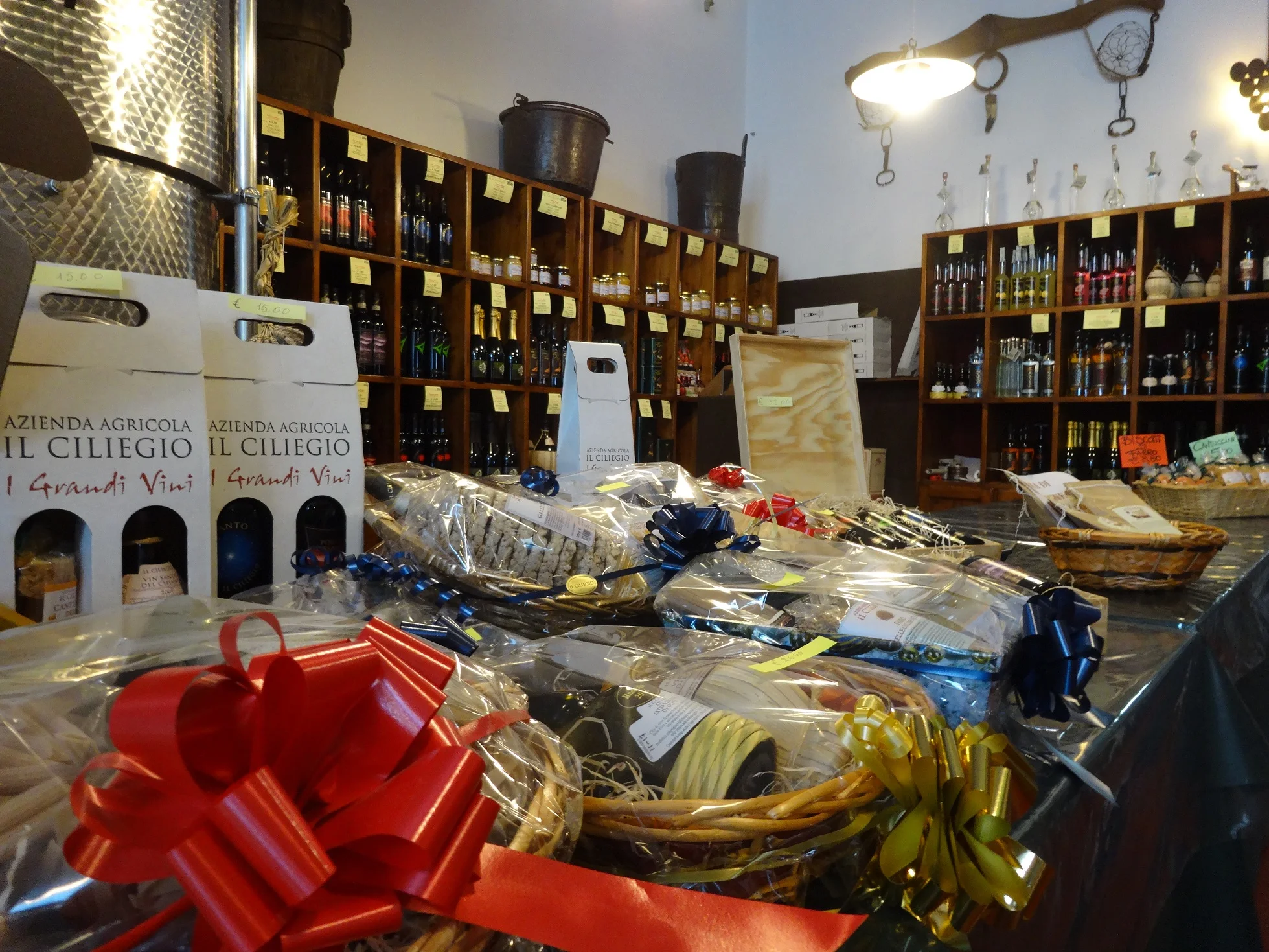 IL CILIEGIO 250 ml Olive Oil Bottle or Can High Quality Artisanal Organic Extra Virgin Olive Oil for Seasoning