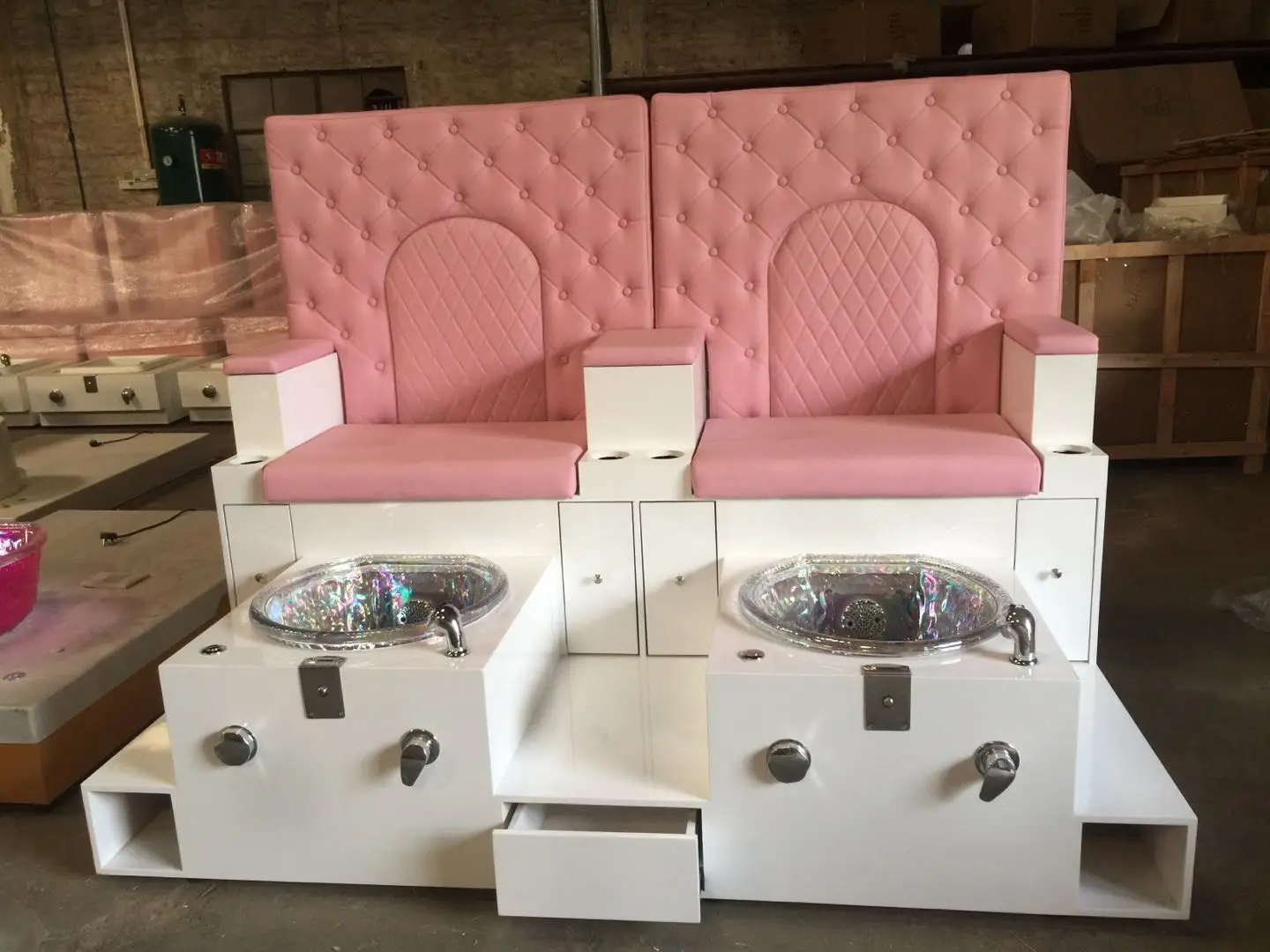 Large professional pedicure benches foot spa Solid wood lacquered custom wooden pedicure chair with surf lights