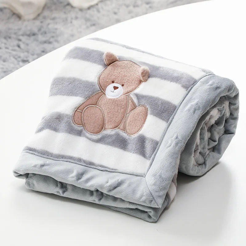 Wholesale Factory Simple Double-deck Flannel Blanket and Cozy Fleece Blanket for Baby and Kids