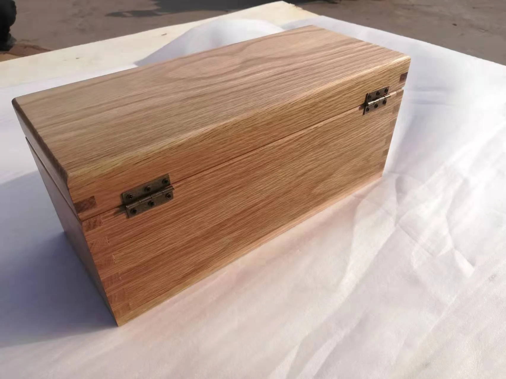 wooden red wine packaging wood double wholesale gift box  for 1 glass bottle with stamped lacquer finish sliding clear lid