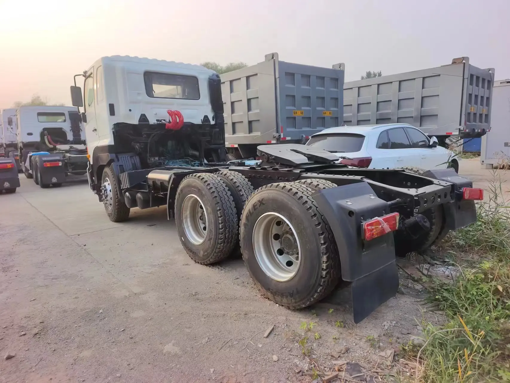 Дешевая цена используется японский Hino 700 трактор грузовик с хорошим состоянием для продажи