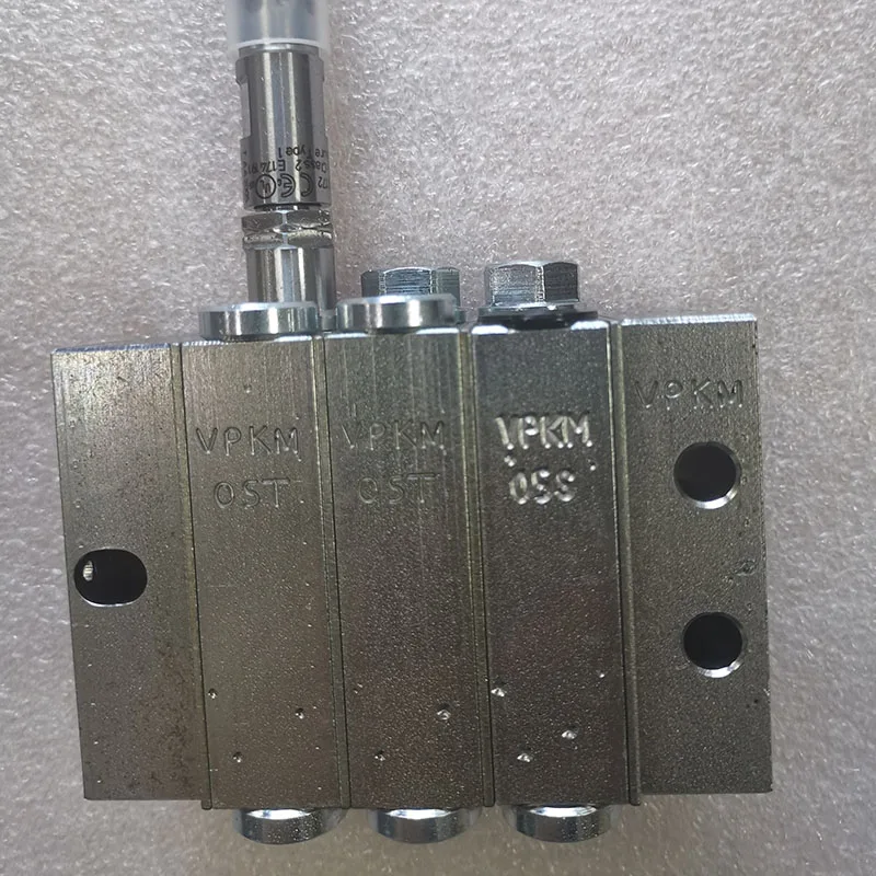 Progressive Sectional  SKF VPKM-3-03880 Automatic Volumetric Lathe Oil Fitting Grease Dispenser LINCOLN VOGEL