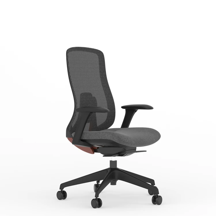 Эргономичный офисный стул руководителя со средней спинкой
