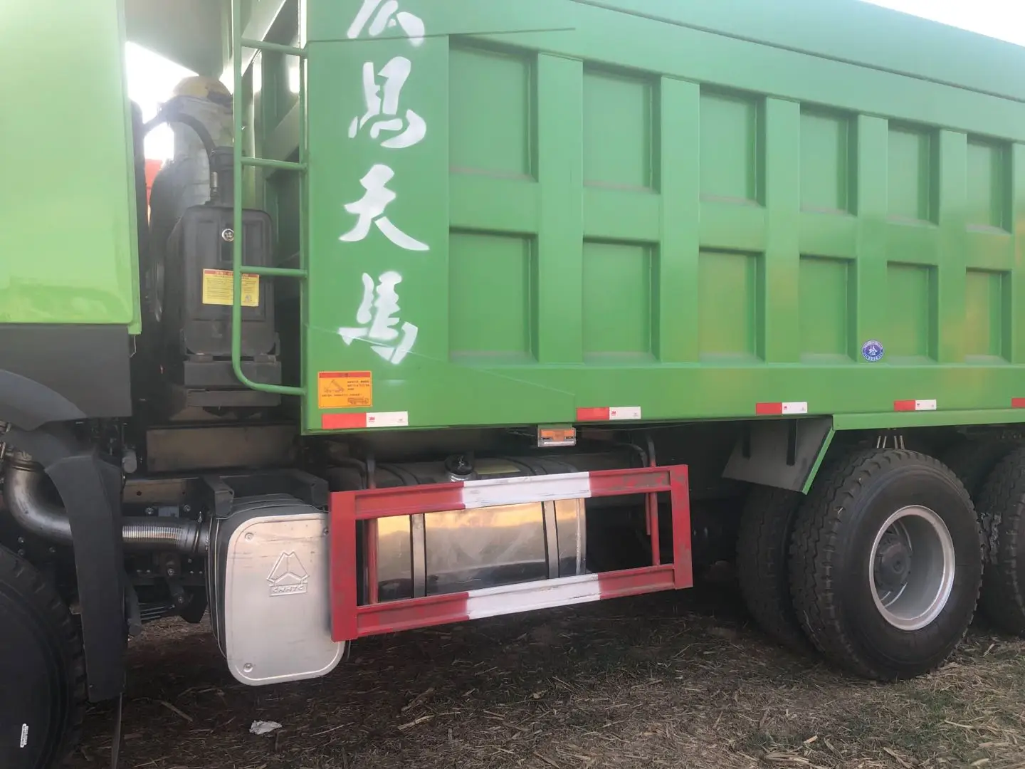Hot Sale Howo Used 6X4 Sinotruck 15 Ton 371 Tipper Dump Truck for Engineering Transportation