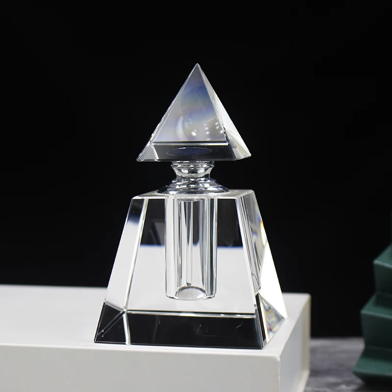 Clear K9 Crystal Refillable Empty Pyramid Shaped Perfumes Bottle Essential Oil bottles