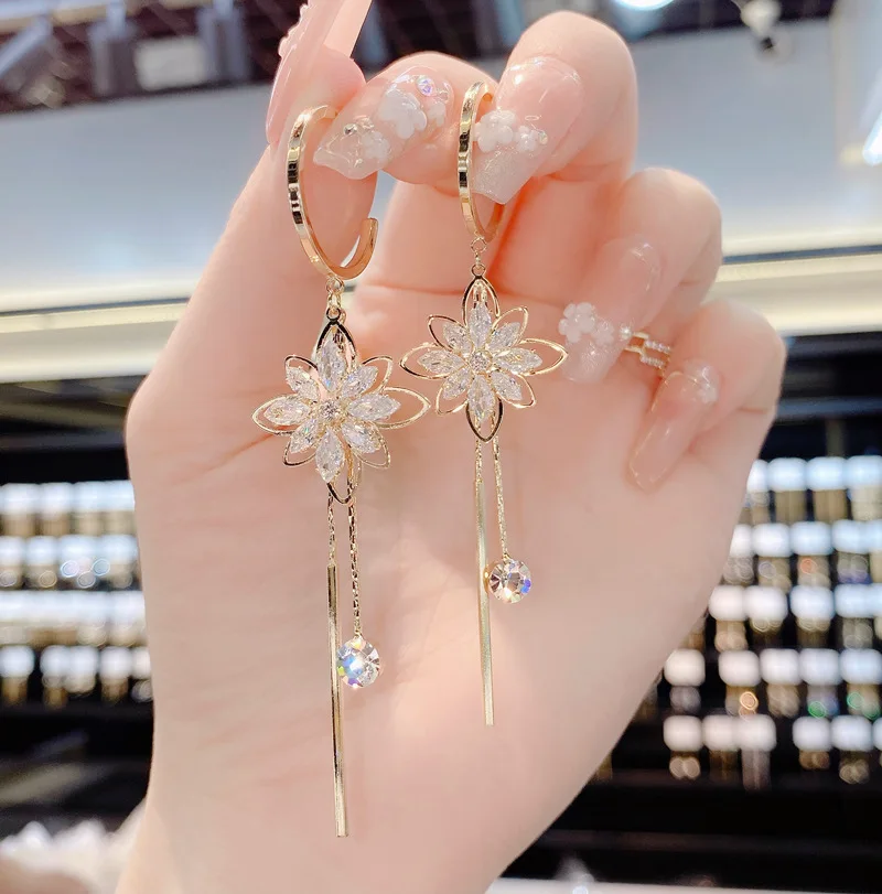 2022 Korean Fashion Cute New Zirconia Flower Tassel Drop Earrings For Women Gold Plated Jewelry