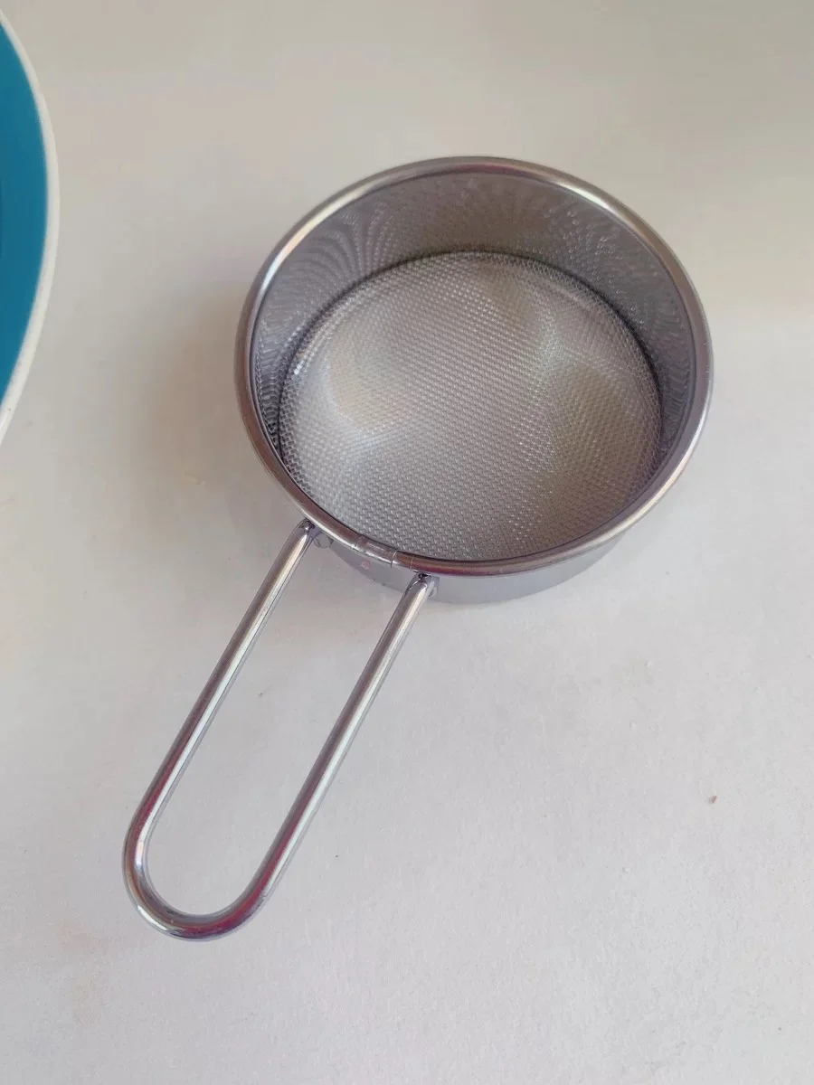 Stain Steel Mini Small Icing Sugar Sieve Stainless Steel Strainer Flour Sifter with Handle for Baking Coffee