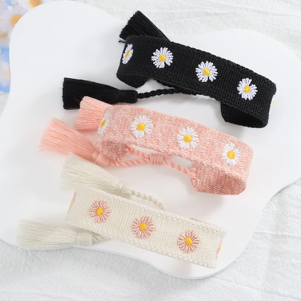 Cute Flower Daisy logo Fashion embroidered bracelet Designer Tassel Bracelet Wristband Color Personalized Name Wrist Band