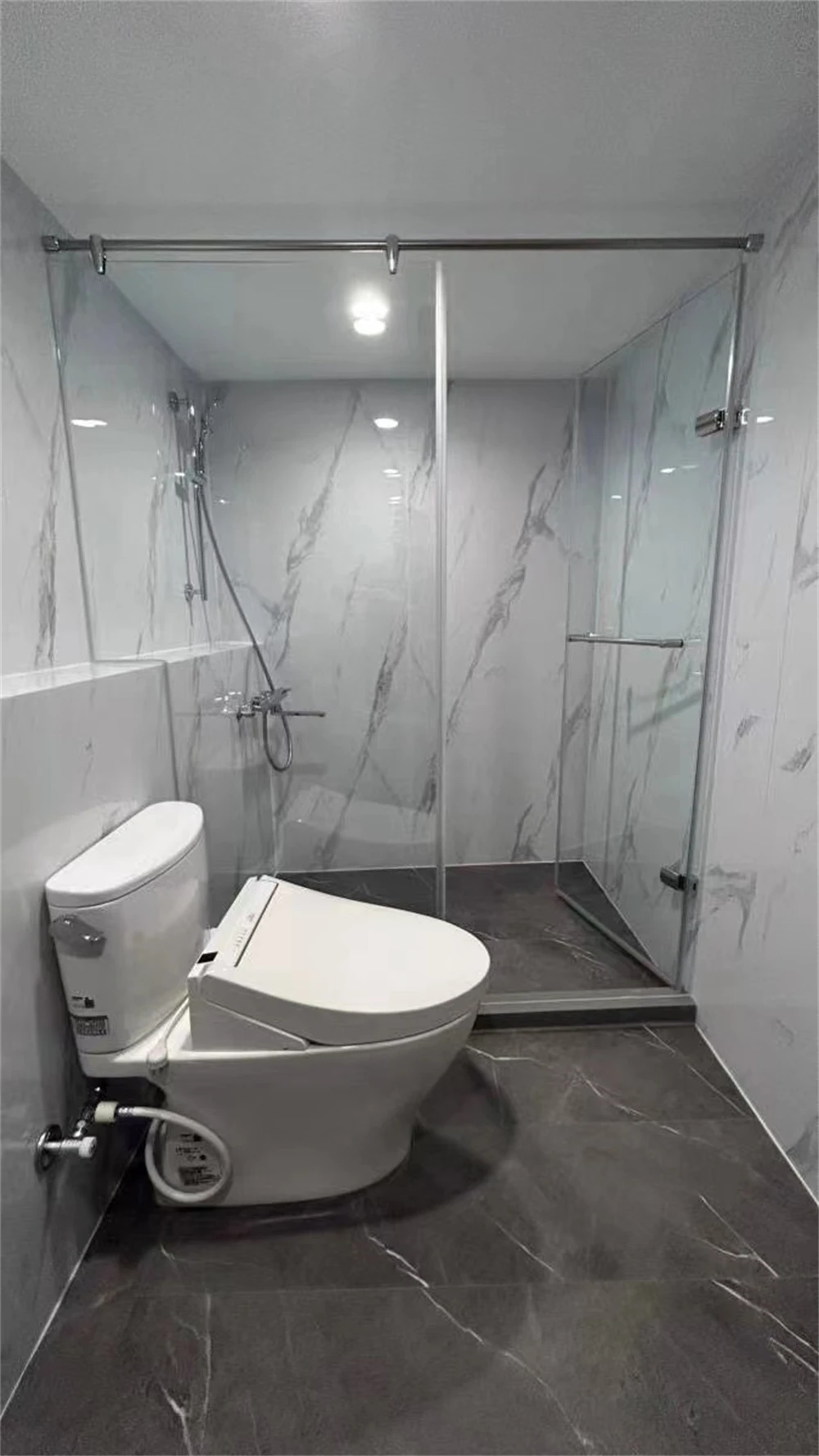 Modern Design PVC SPC Wall Panel Waterproof Soundproof Fireproof Moisture Anti-Static for Hotel Apartment Bathroom