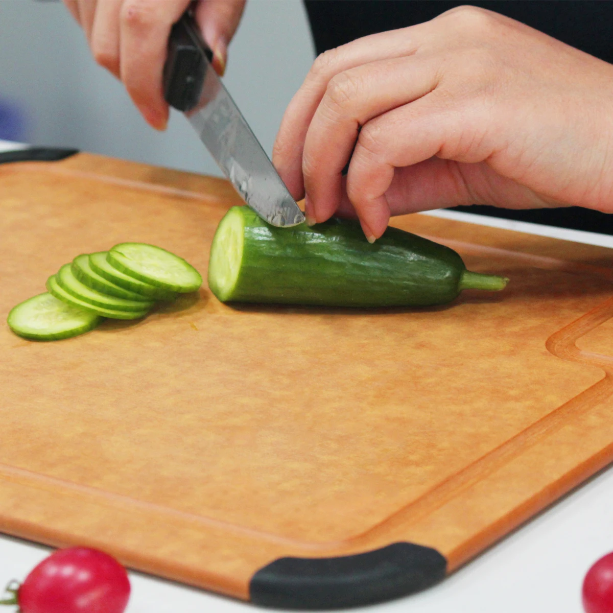 None Slip 100% Natural Wood Fiber Cutting Board with Groove and Silicone Corners for Kitchen