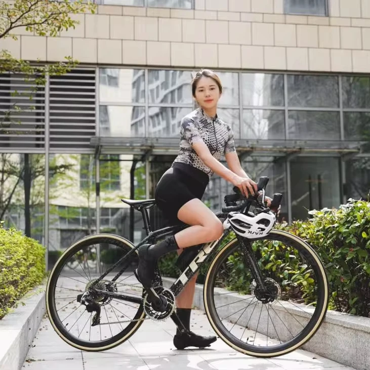 Wholesale 21/24/27-speed shock absorption racing bike carbon steel frame mountainbike 26 inch bicycle for adults