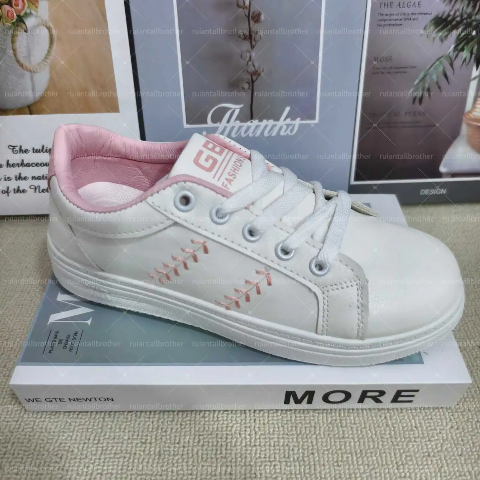 New hot selling minimalist design college style high-quality leather school shoes for women