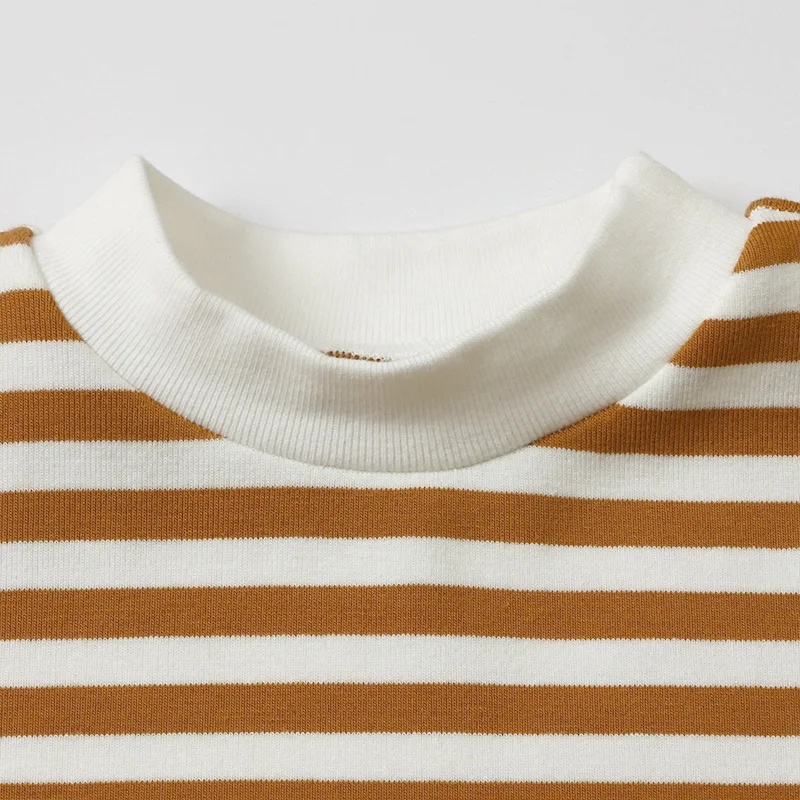 New baby crawler suit with short sleeves and double-sided wool stripe for newborn babies