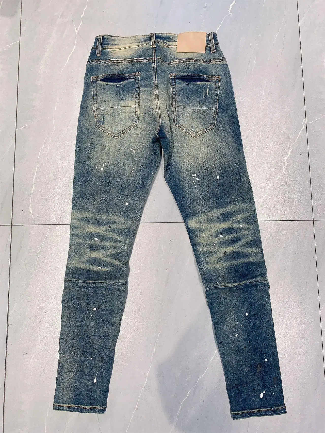 Factory Wholesale 2024 Fashion American High Street Style Mud Yellow Washed Graffiti Patch Distressed Denim Jeans