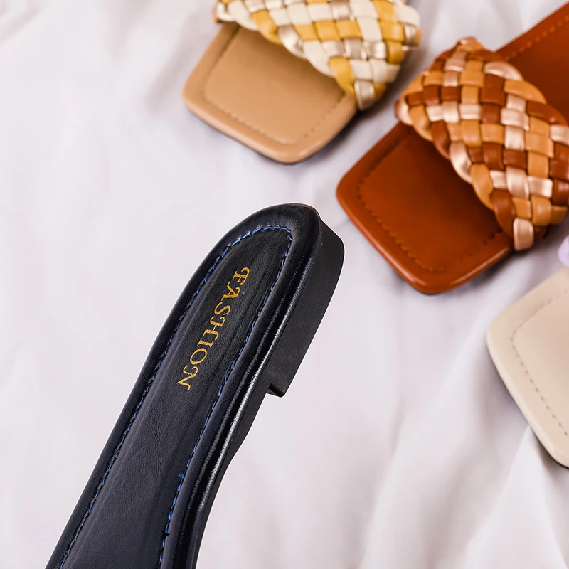 Wholesale flat slippers fancy fashion trending outerwear braided woven square toe casual sandal and flippers