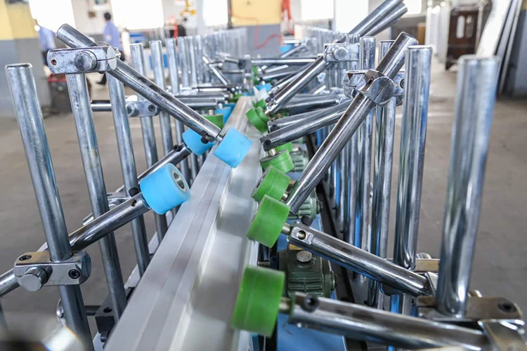 cold pvc paper veneer glue profile wrapping machine