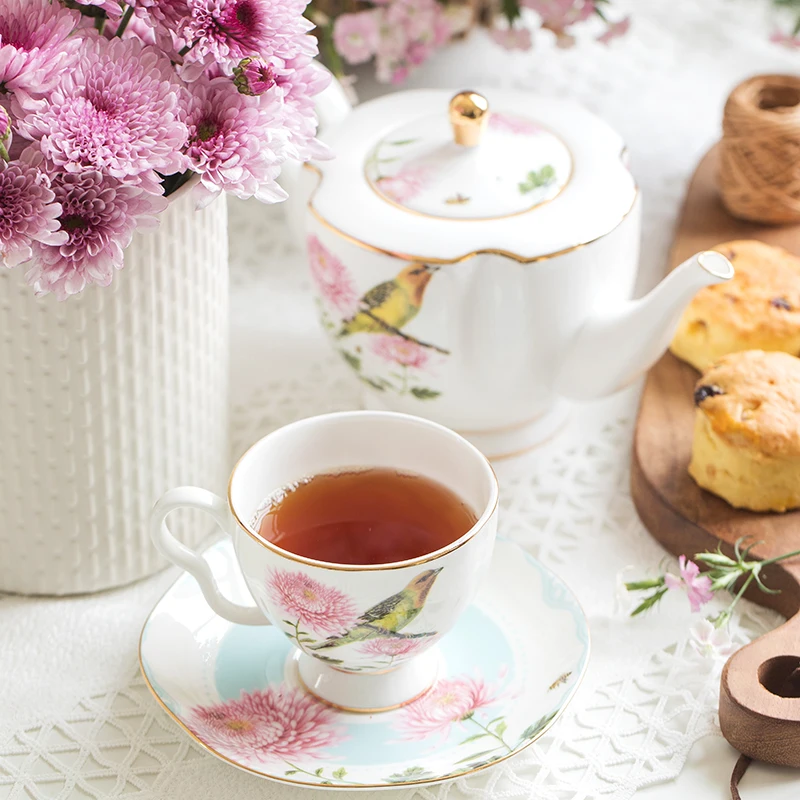 Британский послеобеденный чайный набор кофейных чашек Bone China Европейский маленький роскошный керамический кофейный Подарочный сервиз с чайником