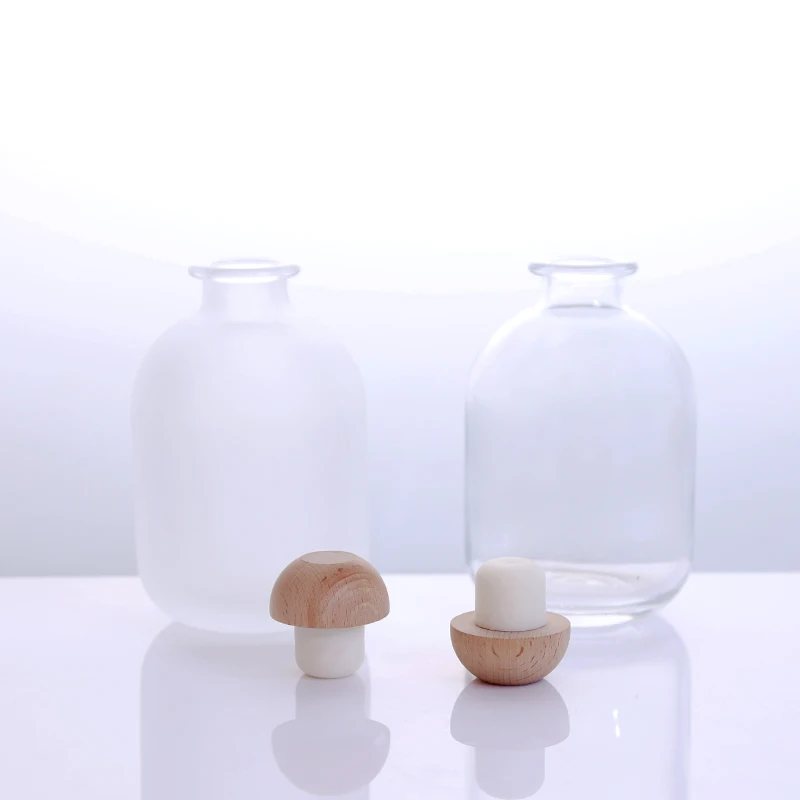 Wholesale Custom 375ml 500ml 750ml  Empty Beverages Alcohol Spirit Clear Frosting Wine Bottle Glass Liquor Bottle