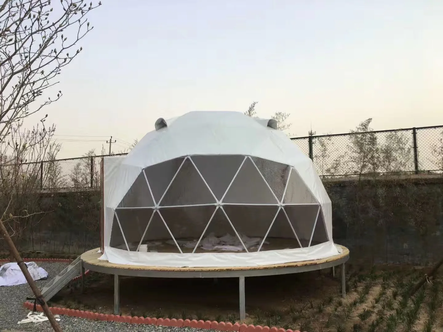 
Hot Sale Winter Outdoor Luxury Trade Show Tent Transparent Tents Igloo Geodesic Dome House Tent 