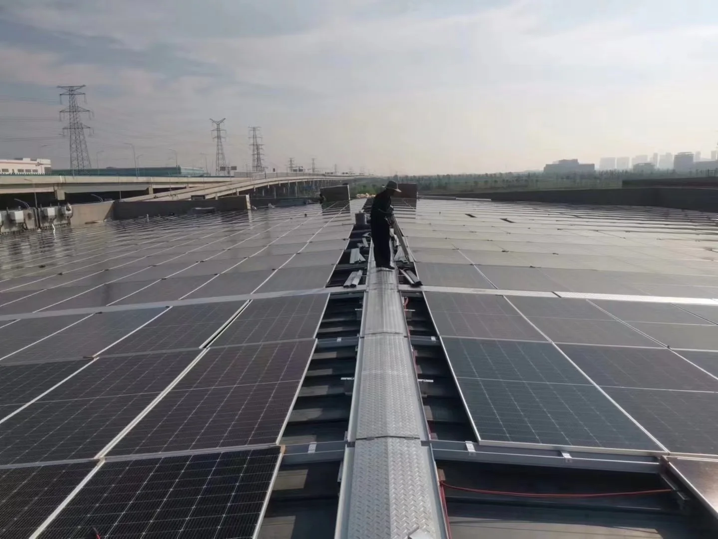 Панели солнечных батарей 600 Вт PV панель 560 570 580 Panouri Fotovoltaice 565 575 585 590 595 солнечные панели