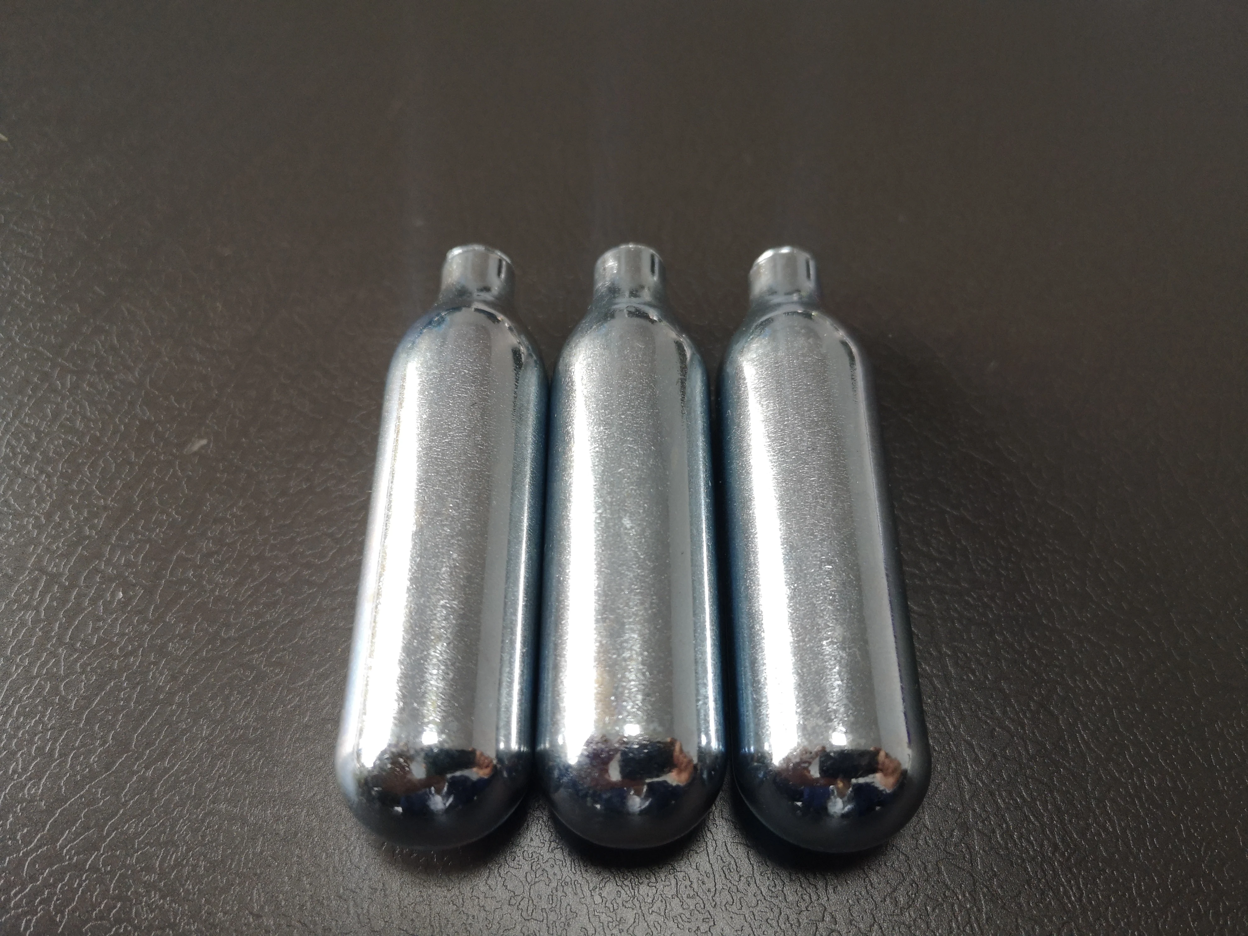 8g food grade Co2 Gas Machine Outdoor Picnic use Portable Soda Water Maker Sparkling drink Maker use Small Cylinder