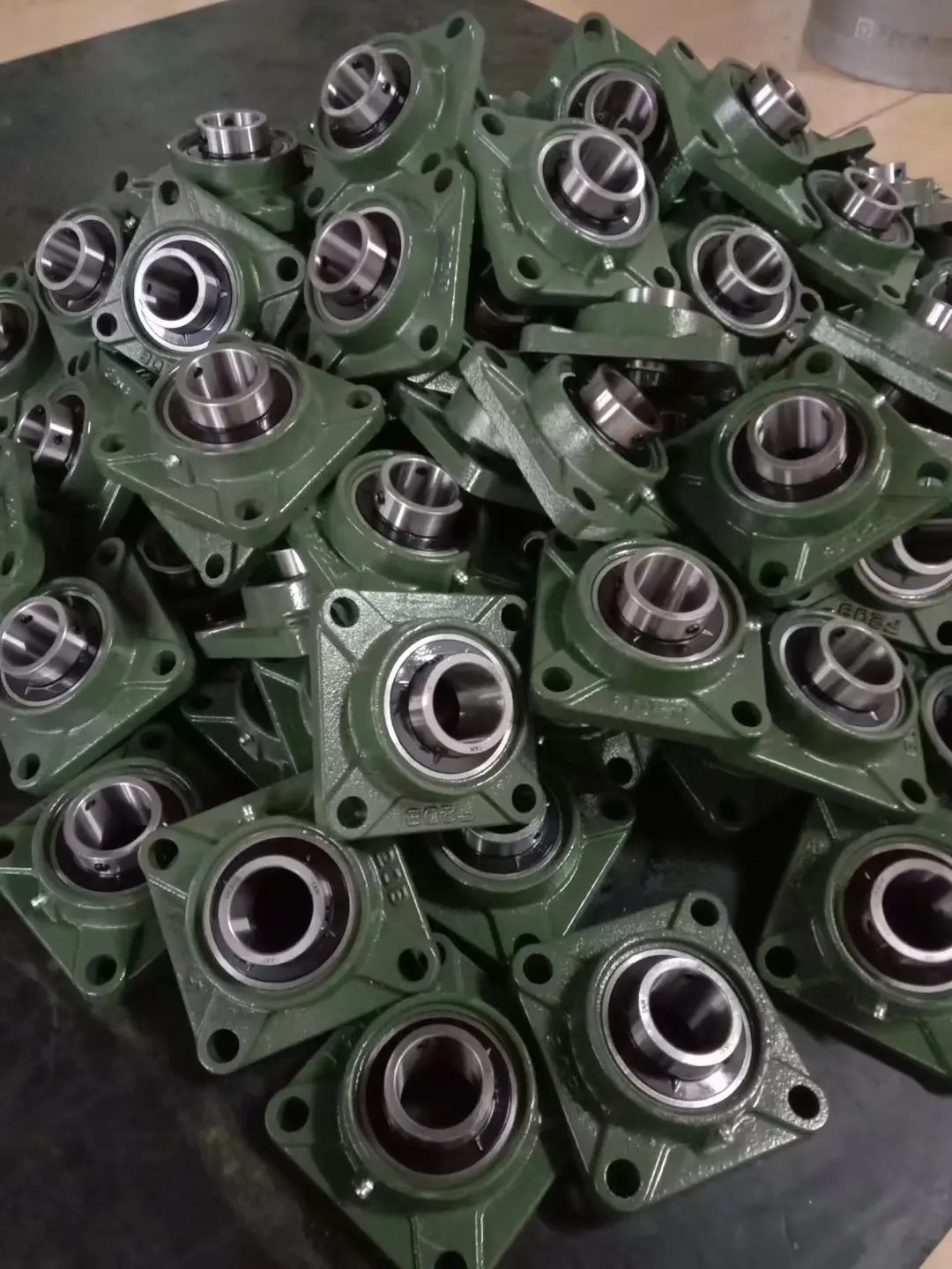 ucp208 ucf206 uc 208 uc208 insert bearing ucp204-12 ucp205-16 uc208-24 inch sizes pillow block bearing for conveyor belt