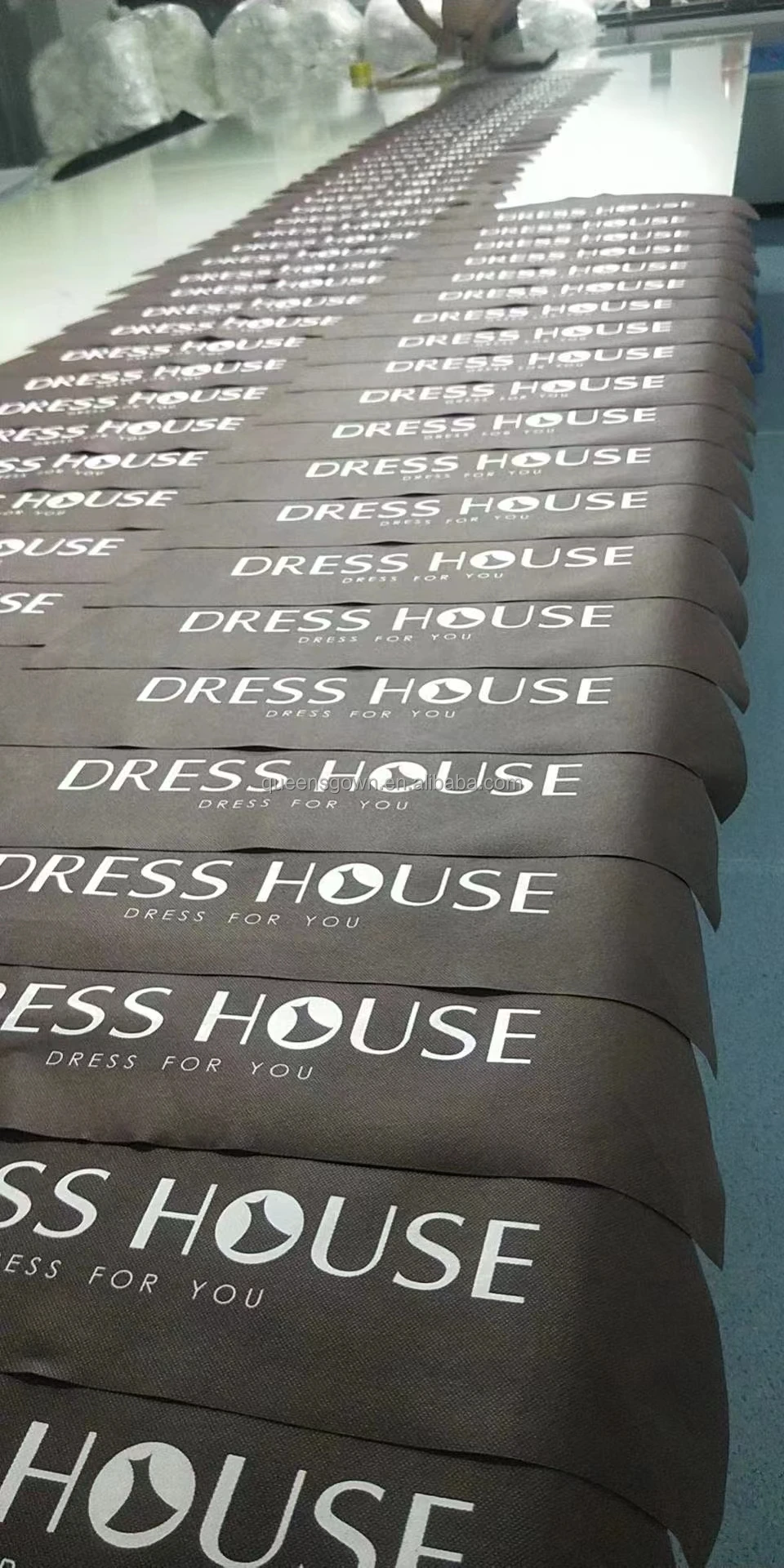 Бальное платье для невесты queensdress OEM полиэфирные сумки одежды Костюмные Индивидуальная поддержка цвета