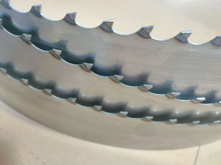 Поддержка индивидуальной складной ленточной пилы 6000*1 8*1 05