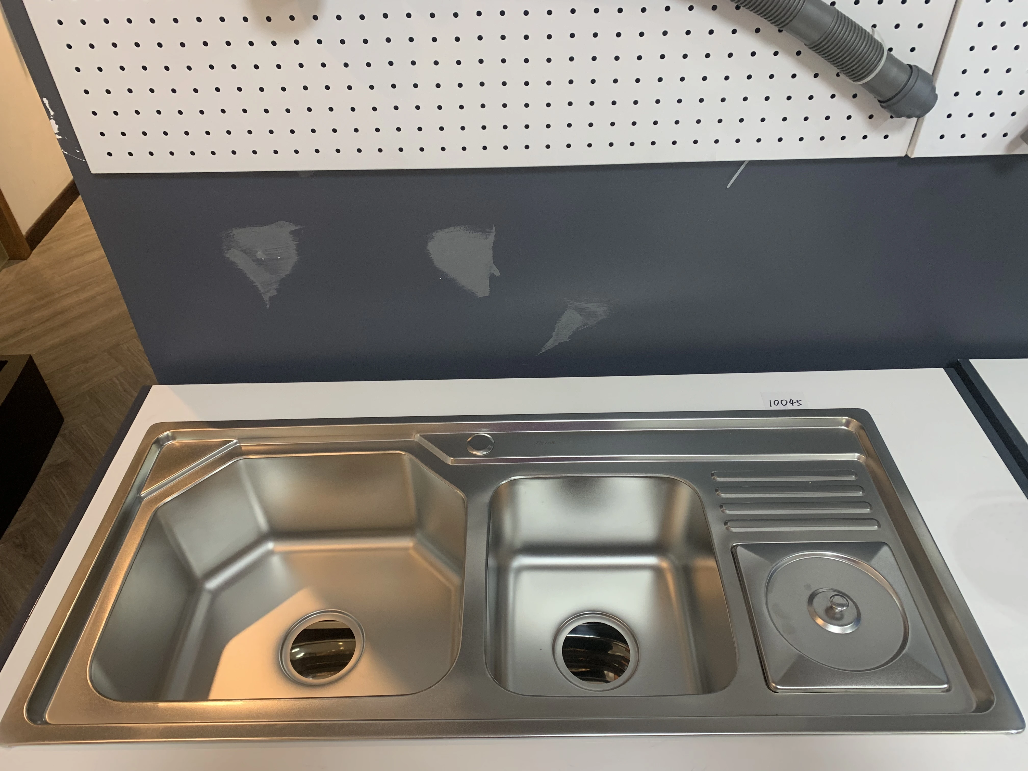 Недорогая Кухонная мойка с двойной чашей из нержавеющей стали 304, сливная доска и круглая мусорная корзина