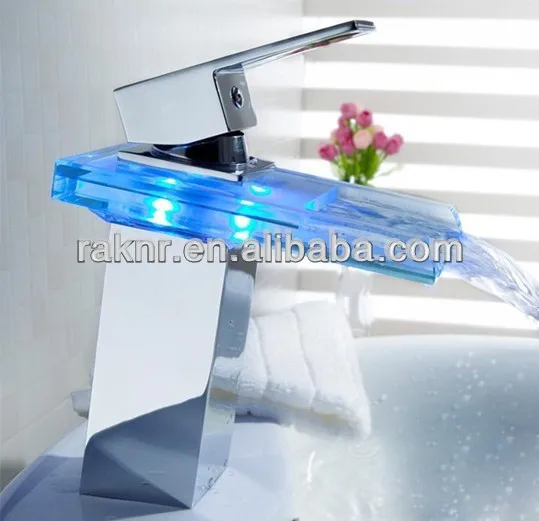 Light Changing Outdoor Water Glow Power LED Washbasin Faucet