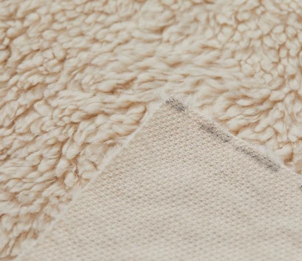 Ткань вьющийся искусственный мех бежевого цвета в привлекательном стиле 23SH38SSD 58/60 дюйма, 58 трикотажный T/T L/C 100% полиэстер CN;SHG Yuekun