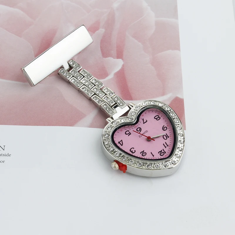 Новинка 2021, часы медсестры в форме сердца, часы с хронографом на груди, часы с подвеской со стразами и логотипом на заказ