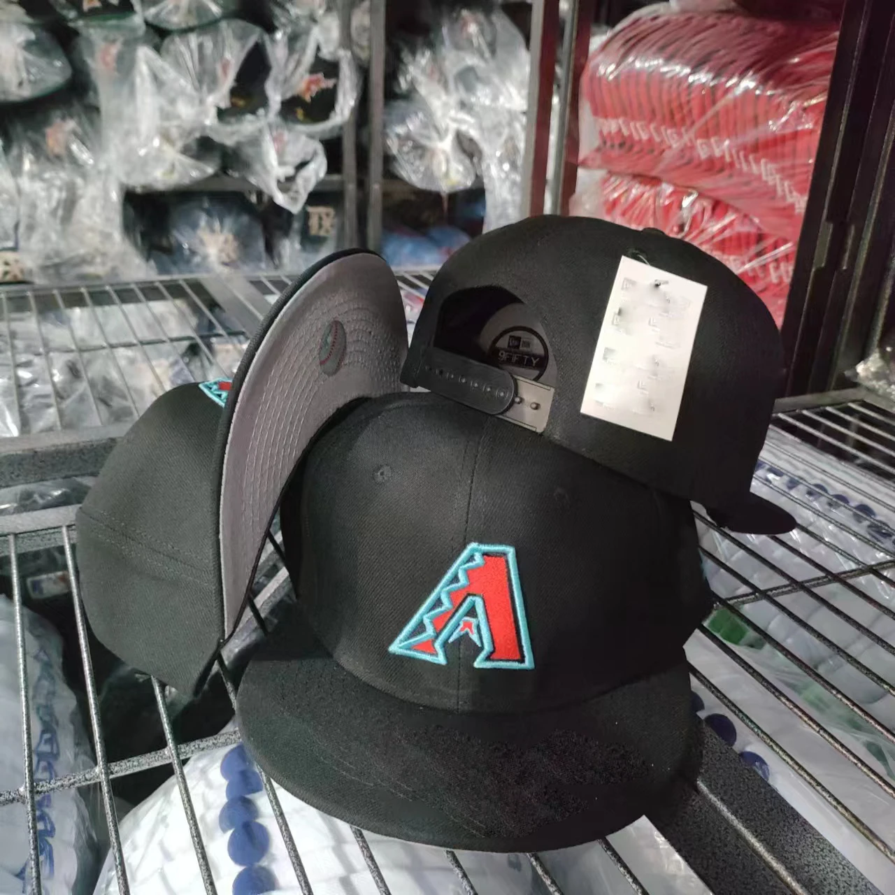 2410 Custom Wholesale Hip Hop Outdoor Snapbacks Unisex Fashion 3D Embroidery Sports 6 Panel Men Branded Caps