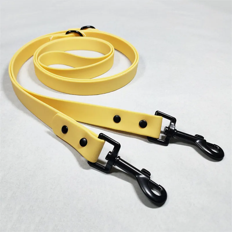 Wholesale Easy to Clean Hands Free Pet Leads Adjustable Heavy Duty Waterproof PVC Dog Leash With 2 hooks
