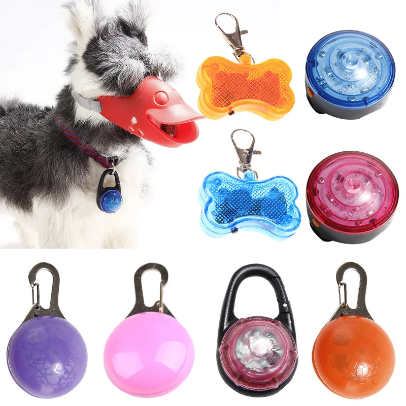Amazon Hot Sell  2021Dog Accessories LED Light Up Dog Collar Glow Pet Safety Tag Pendant Dog Light