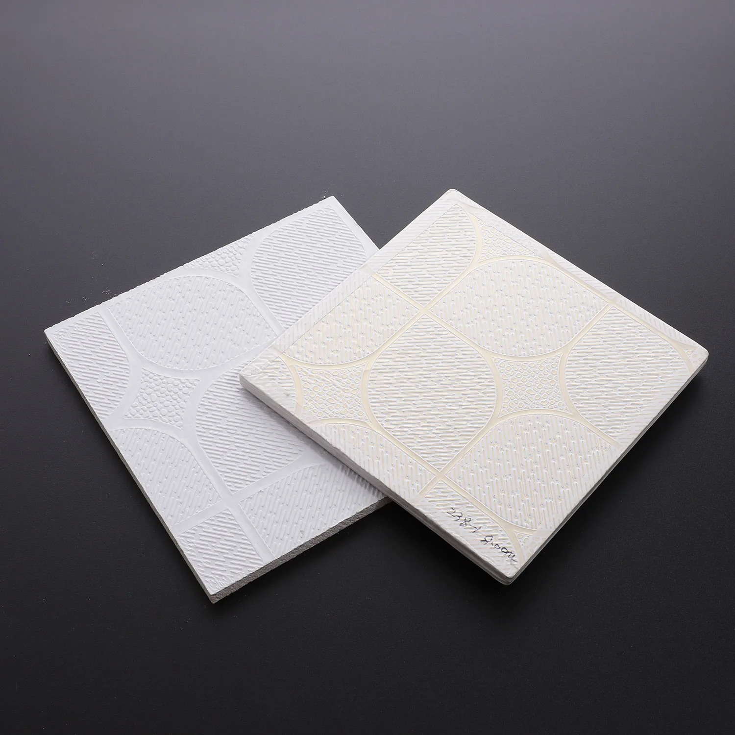 595*595* 8mm/7.0mm Thickness Plaster Ceilings/PVC Gypsum Board Suspended Ceiling Panels PVC Ceiling Tile