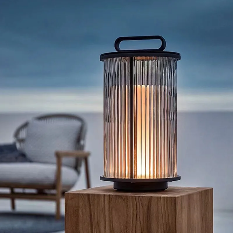 Эко-светимость: уличные и садовые светильники на солнечных батареях для освещения террасы, балкона и ландшафта виллы