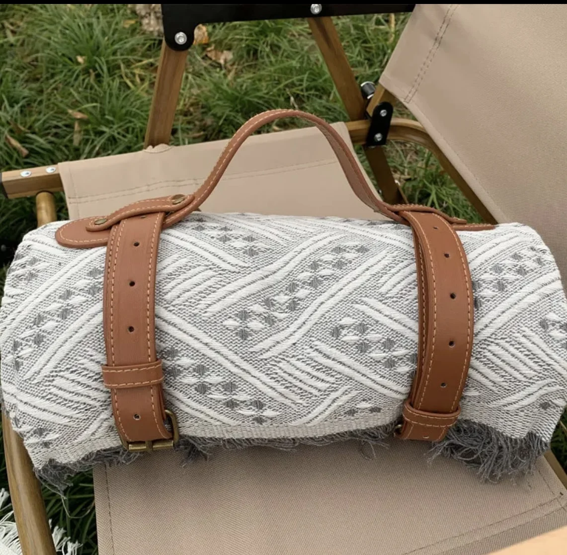 Boho Style Cotton Picnic Rug Waterproof Sand Water Resistant Picnic Mat with Hand Made Tassel Strap