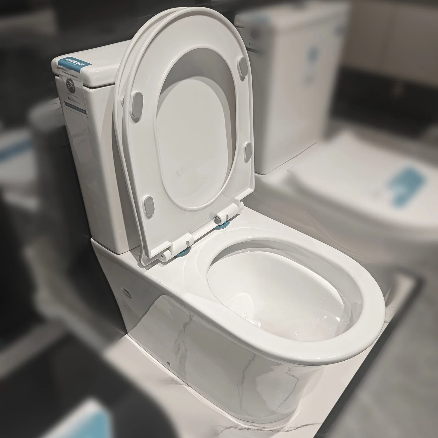 CLASIKAL Modern hotel floor standing ceramic toilet bathroom two-piece flush toilet