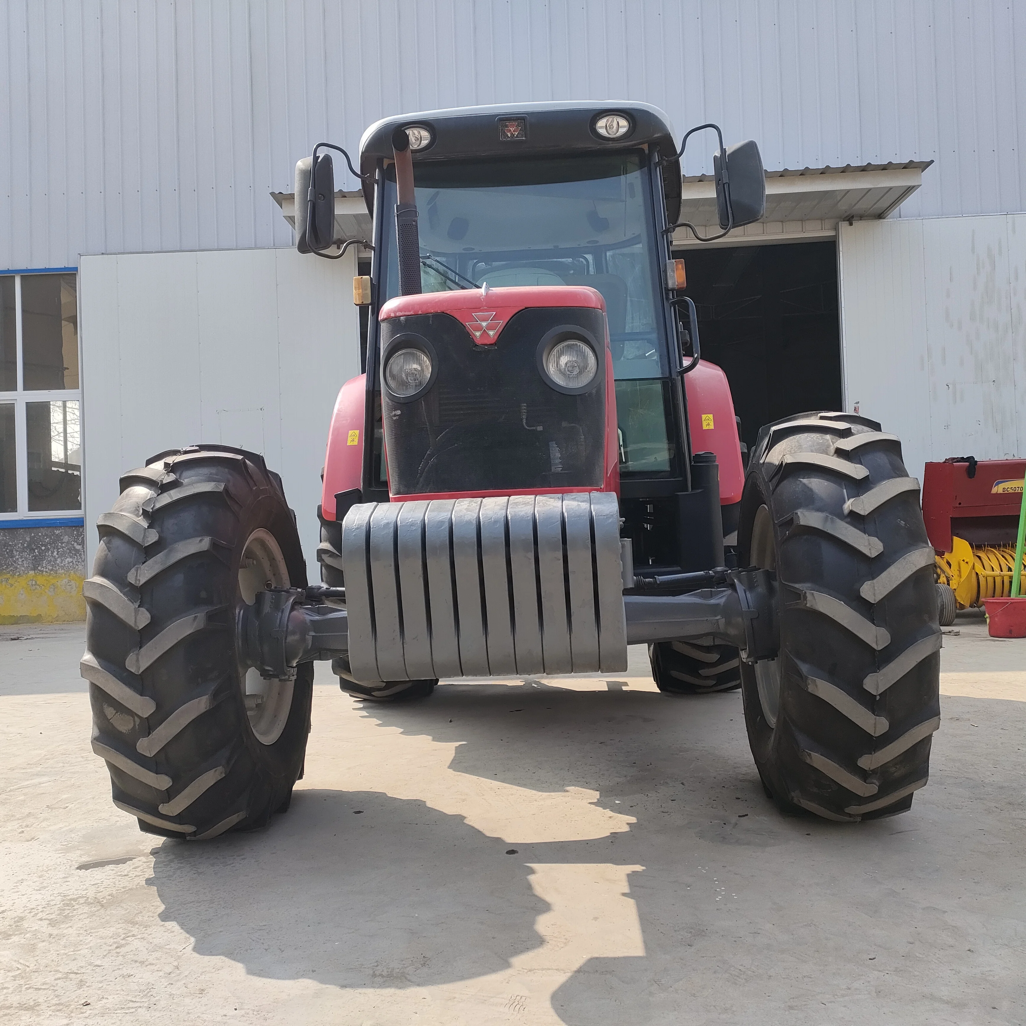 Second hand tractor with brand of Massey Ferguson 375 model parts with year of 2016 penkins engine 4 cylinders