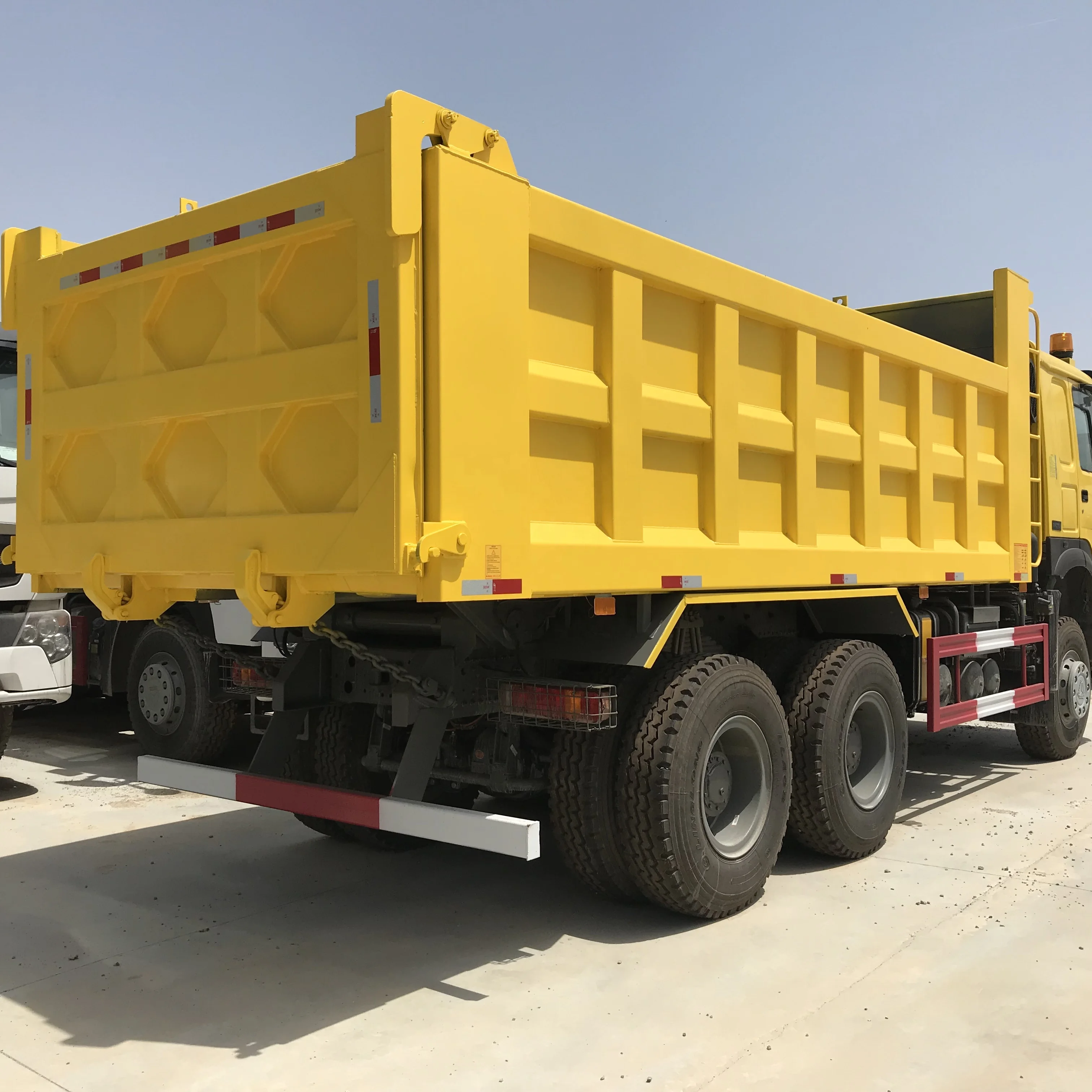 6X4 Tipper Lorry Volume Capacity 25 Tons Dump Trucks For Sale Holland