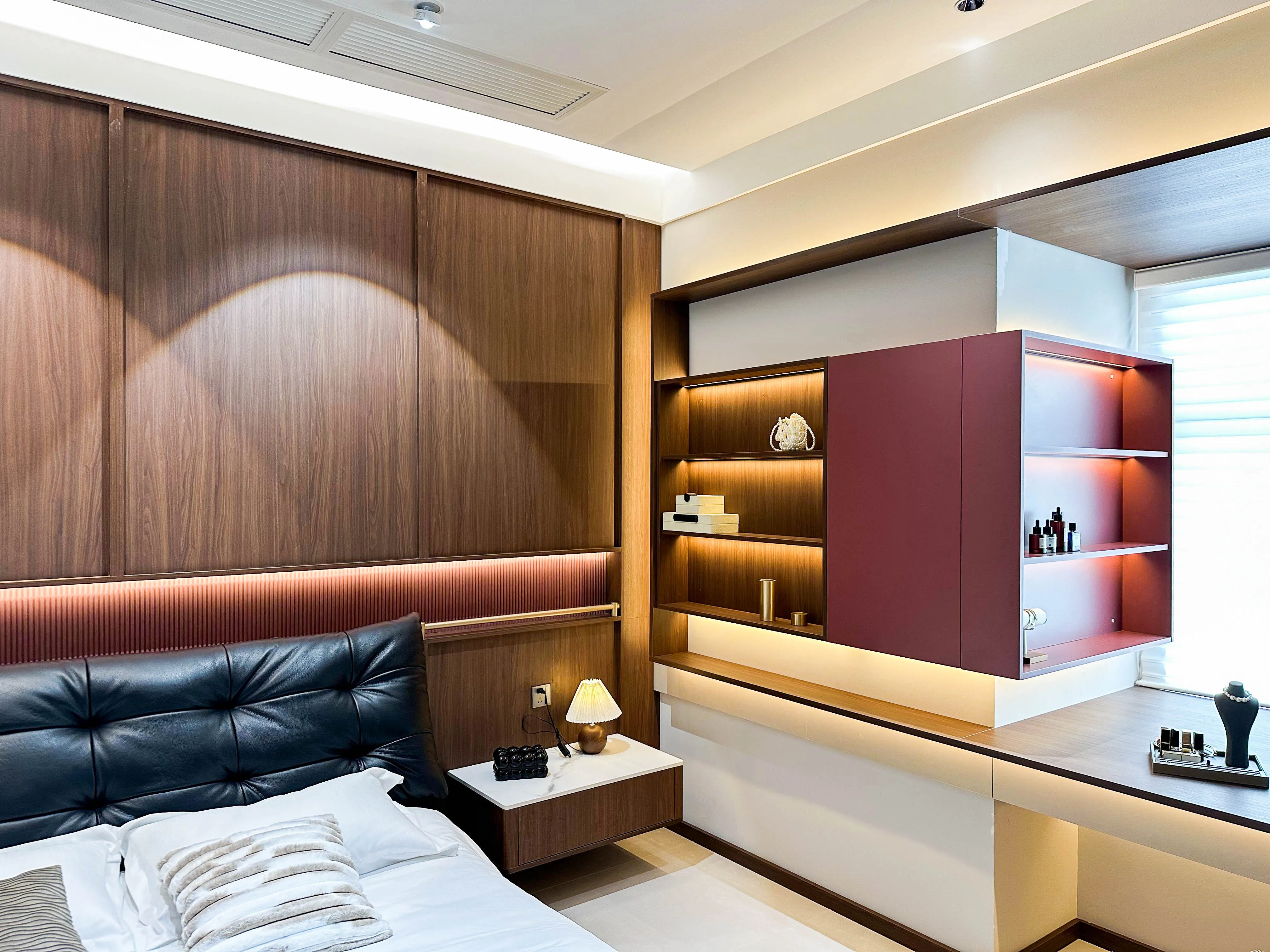 Wooden Bedroom Wardrobe Custom Furniture Large Capacity Southeast Asian Style Wardrobe