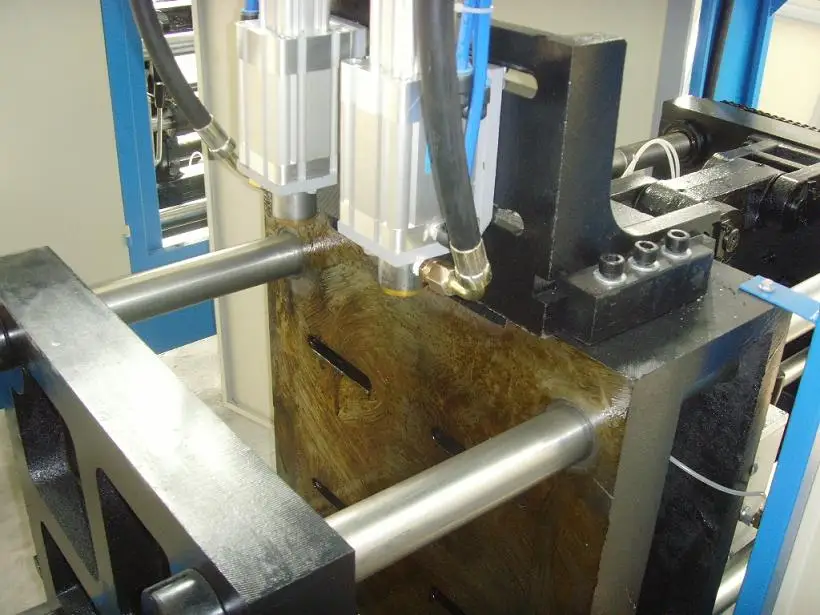 L-BS510 Semi-automatic PET Blow Moulding Machine