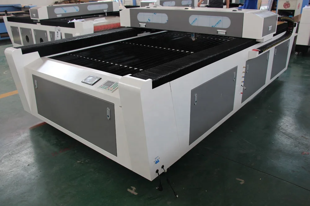 Large scale co2 laser cutting machine