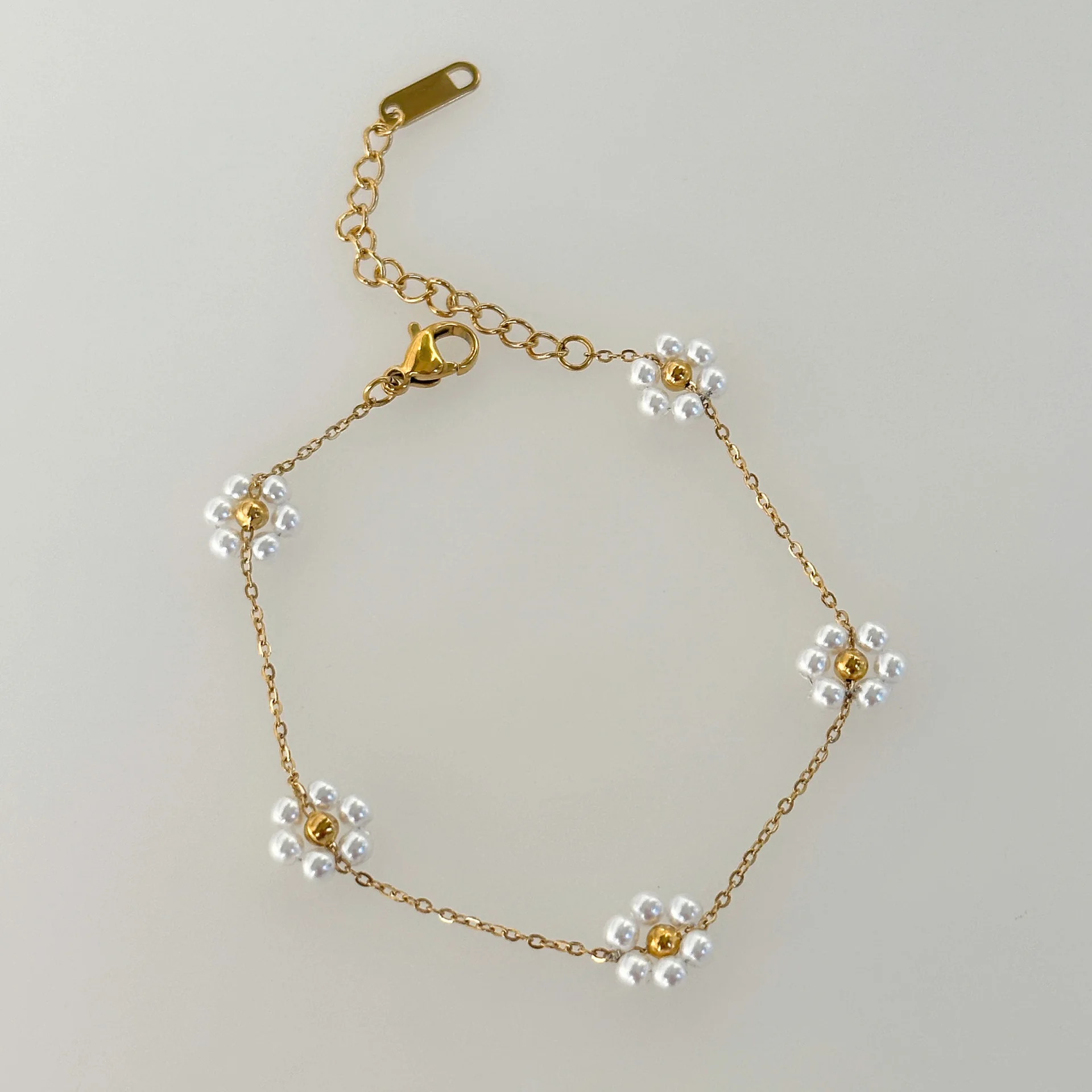 Yuanqian New 18k Gold Plated Tarnish Free Stainless Steel Korean Cute Natural Stone Flower Dainty Necklace Jewelry Set For Women