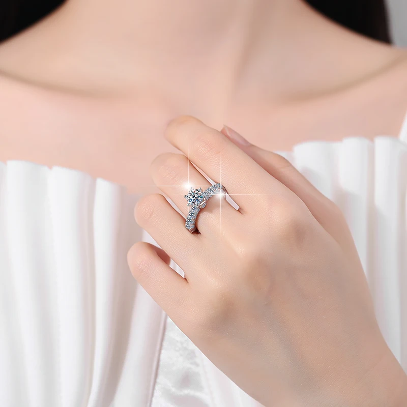 Fine Jewel New Premium Designer S925 sterling Silver Premium VVs1 Round Diamond Moissanite ring for woman Wedding Engagement