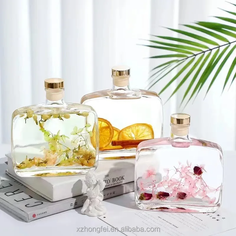 Hot Selling Home Fragrance Reed Diffuser 100ml 200ml 350ml Air Freshener Dried Flower Essential Oil Square Shape Cork Sealing