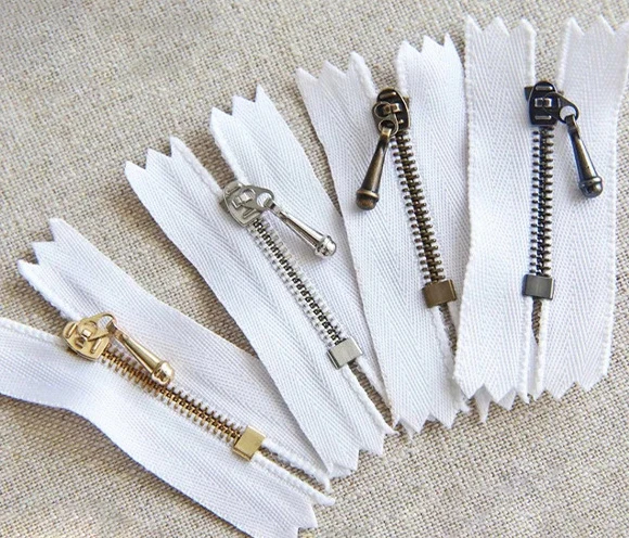 Younus Spot Wholesale 0# Metal Closed End Zipper For Toy Doll Clothes Small Baby Clothes Shoes Zipper